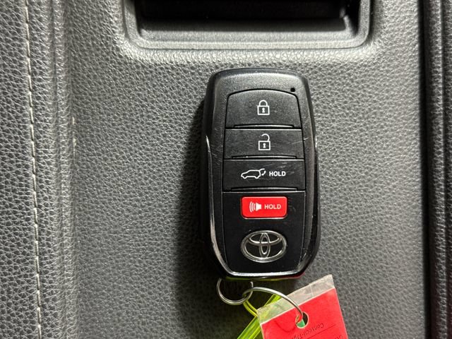 Used 2025 Toyota Grand Highlander AWD image 43