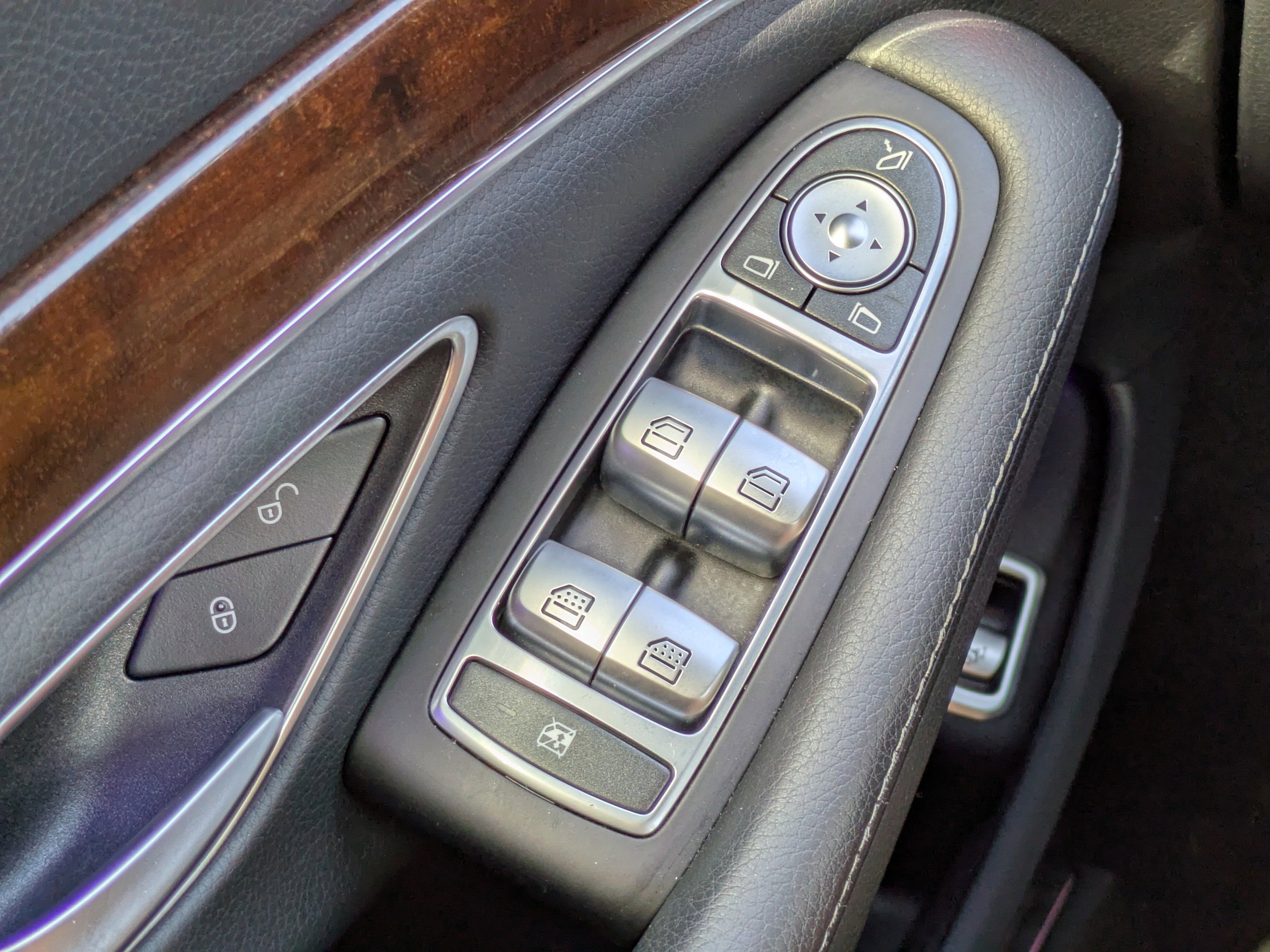 Used 2018 Mercedes-Benz S 450 Sedan image 28