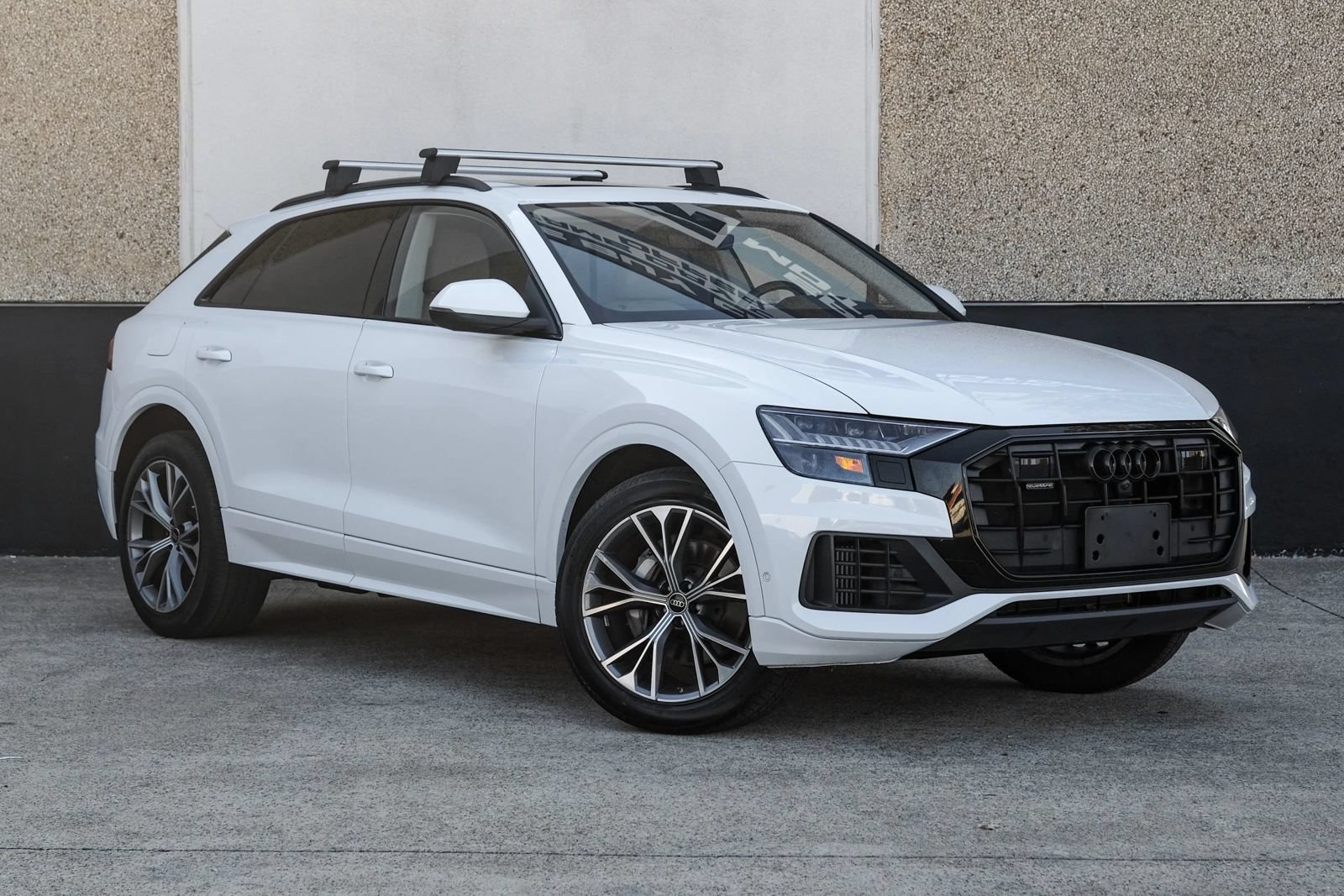 Used 2023 Audi Q8 Premium w/ Convenience Package AWD/4WD image 6