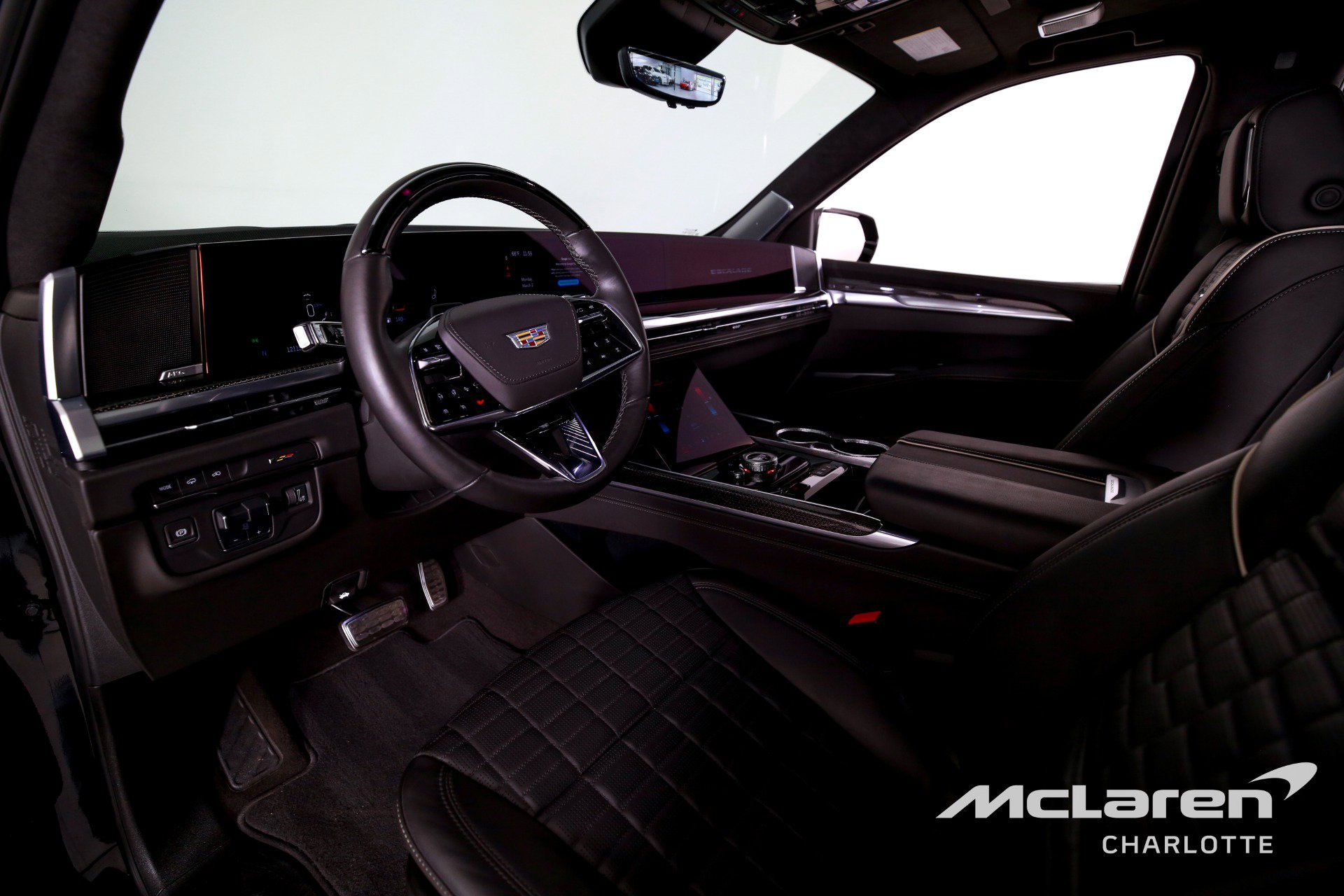 Used 2025 Cadillac Escalade ESV V image 12