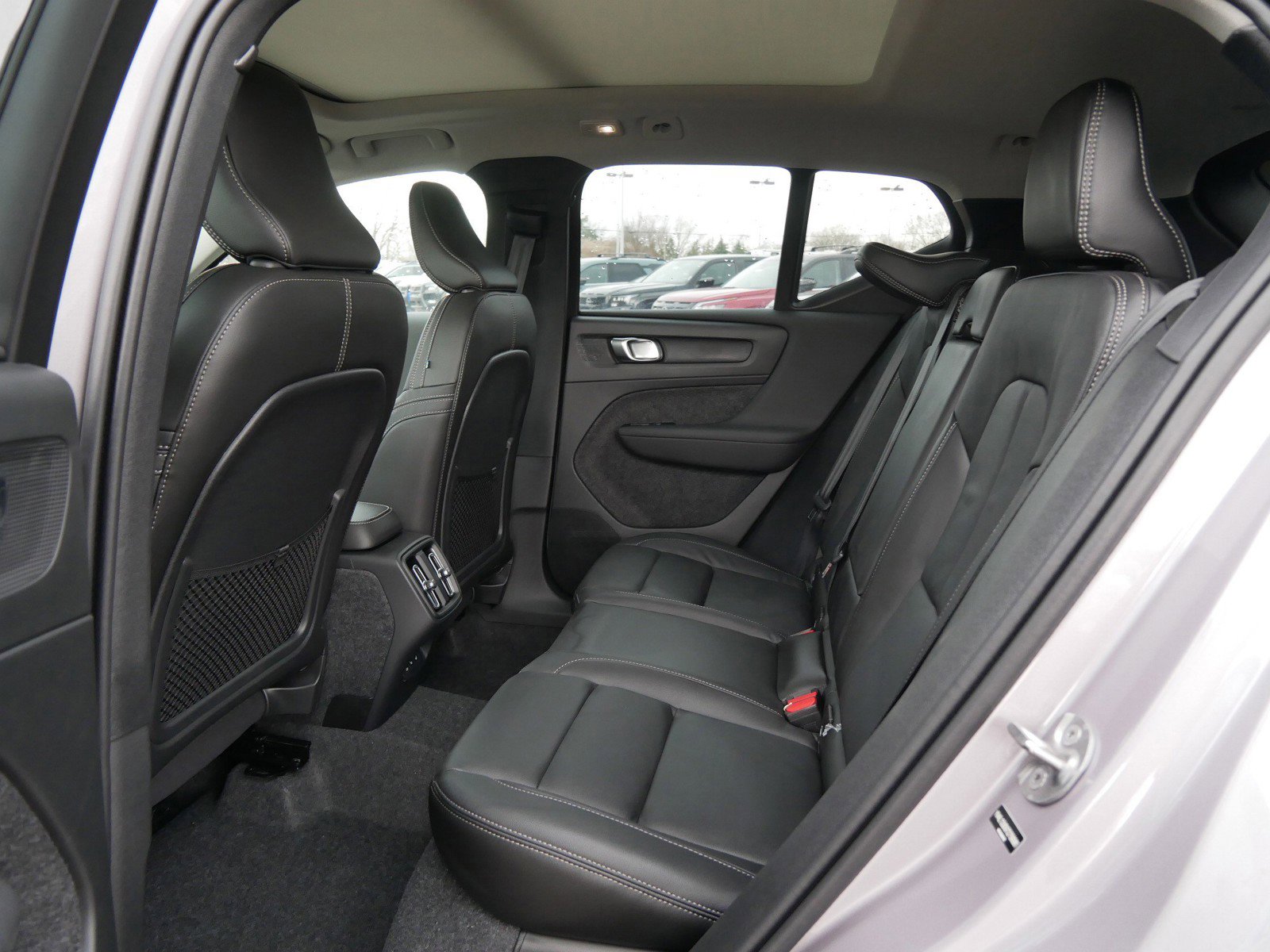 New 2026 Volvo XC40 B5 Plus w/ Protection Package Premier AWD/4WD image 6