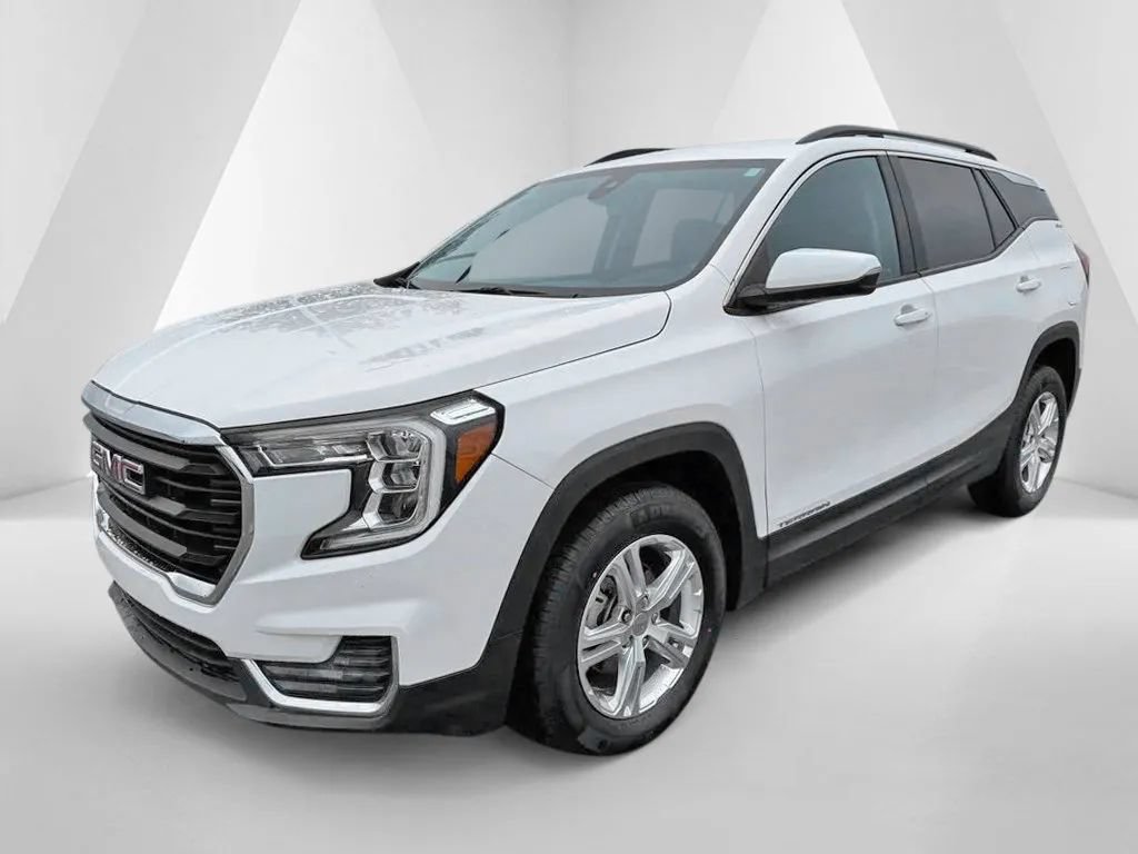 Used 2022 GMC Terrain SLE w/ Driver Convenience Package AWD/4WD image 3