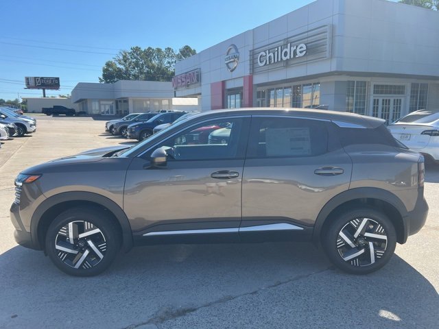 New 2025 Nissan Kicks SV