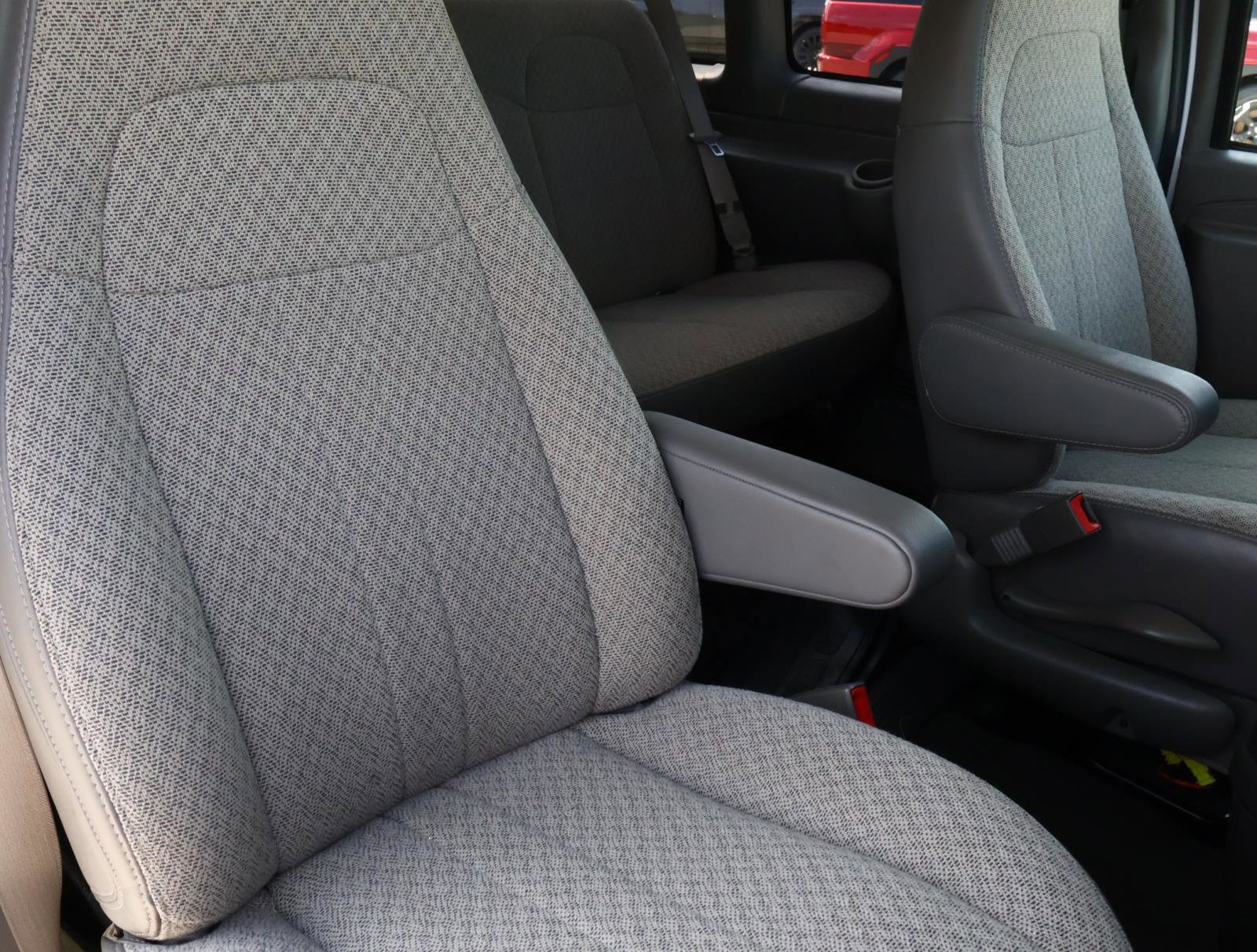 Used 2025 Chevrolet Express 3500 LS image 13