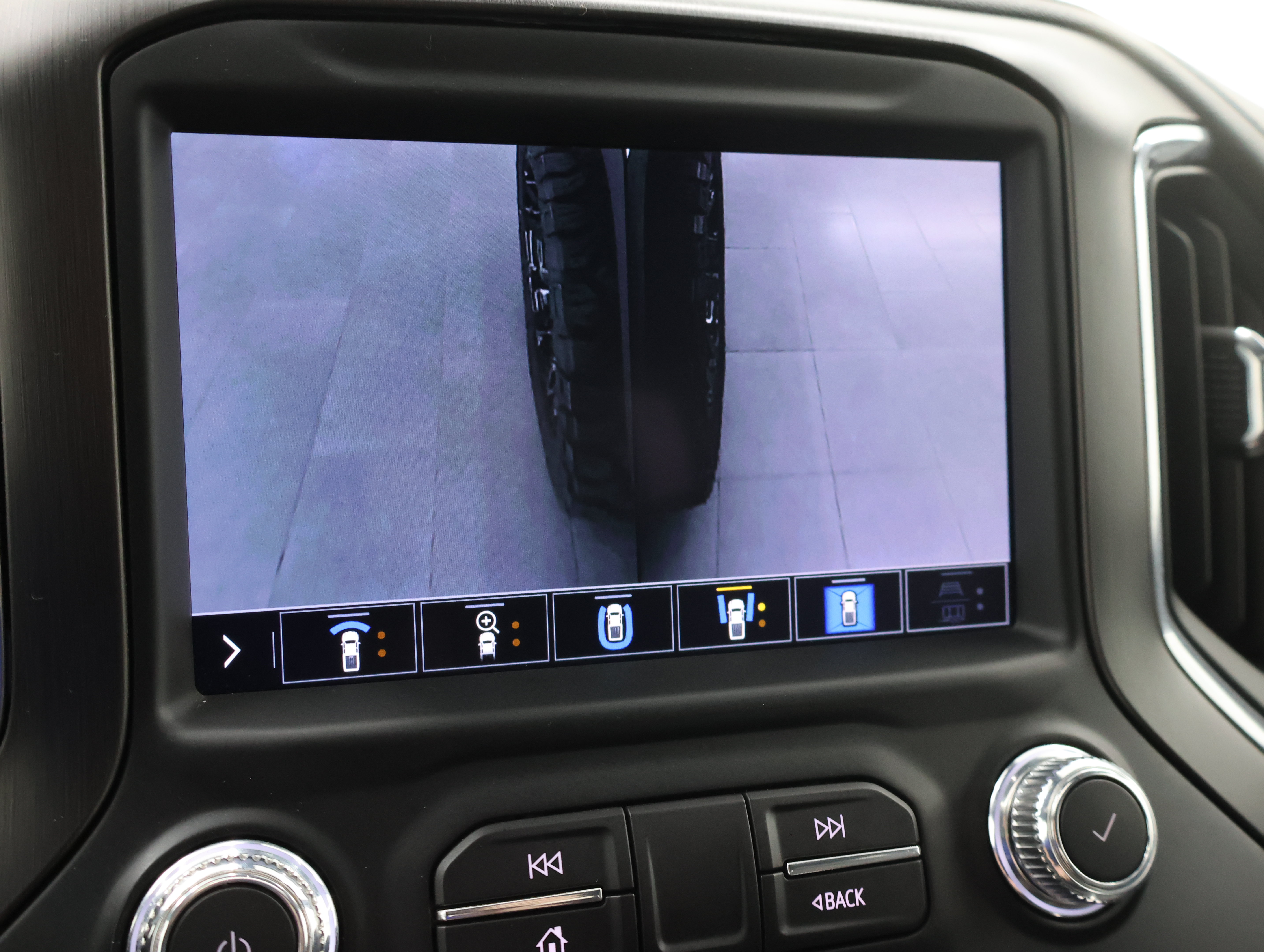 Used 2022 GMC Sierra 1500 AT4 w/ AT4 Premium Package AWD/4WD image 24