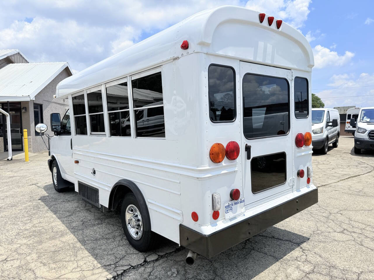 Used 2005 Chevrolet Express 3500 w/ School Bus Package RWD image 4