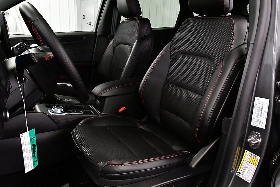 New 2025 Ford Escape ST-Line Elite w/ Tech Pack #1 image 28