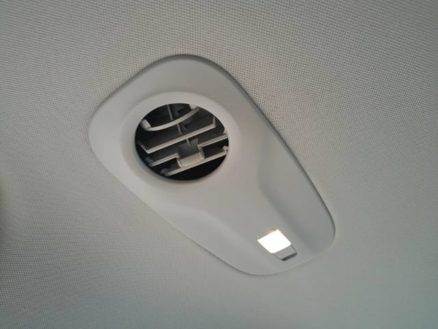 Used 2023 Chrysler Voyager LX FWD image 29