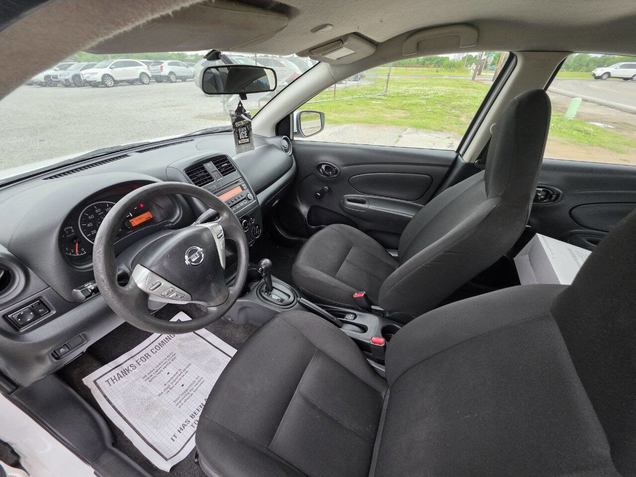 Used 2016 Nissan Versa S Plus FWD image 3