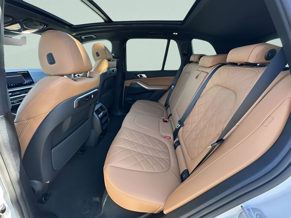 New 2026 BMW X5 xDrive40i w/ Parking Assistance Package image 27