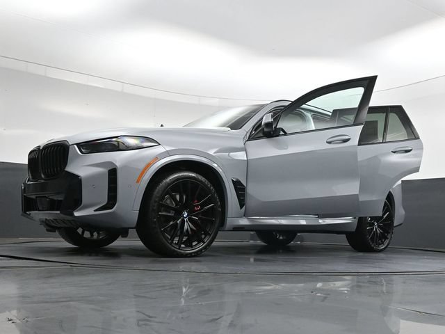New 2026 BMW X5 xDrive40i w/ M Sport Package AWD/4WD image 49