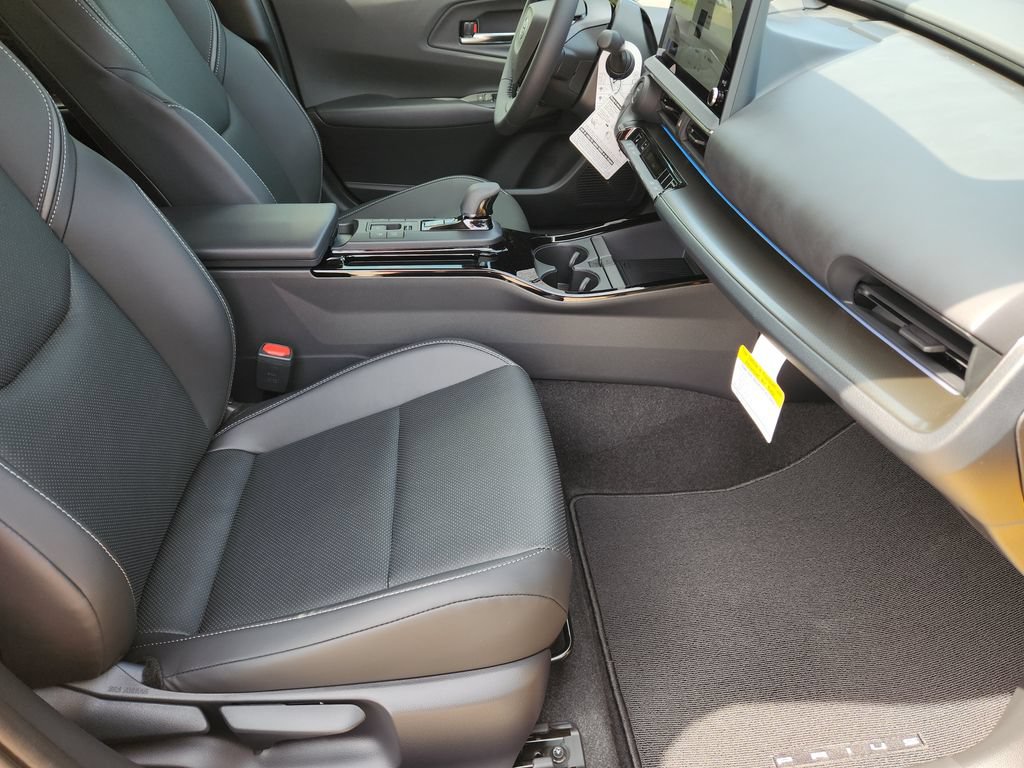New 2026 Toyota Prius Plug-In Hybrid FWD image 11