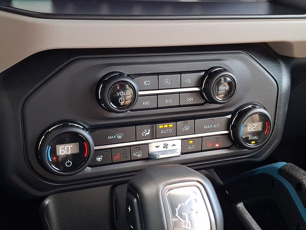 Used 2023 Ford Bronco Wildtrak AWD/4WD image 17