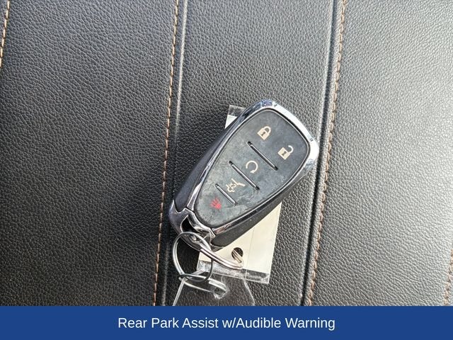 Used 2020 Chevrolet Traverse LT FWD image 25