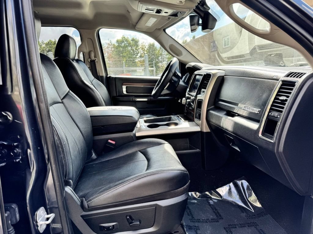 Used 2018 RAM 1500 Laramie w/ Convenience Group AWD/4WD image 13