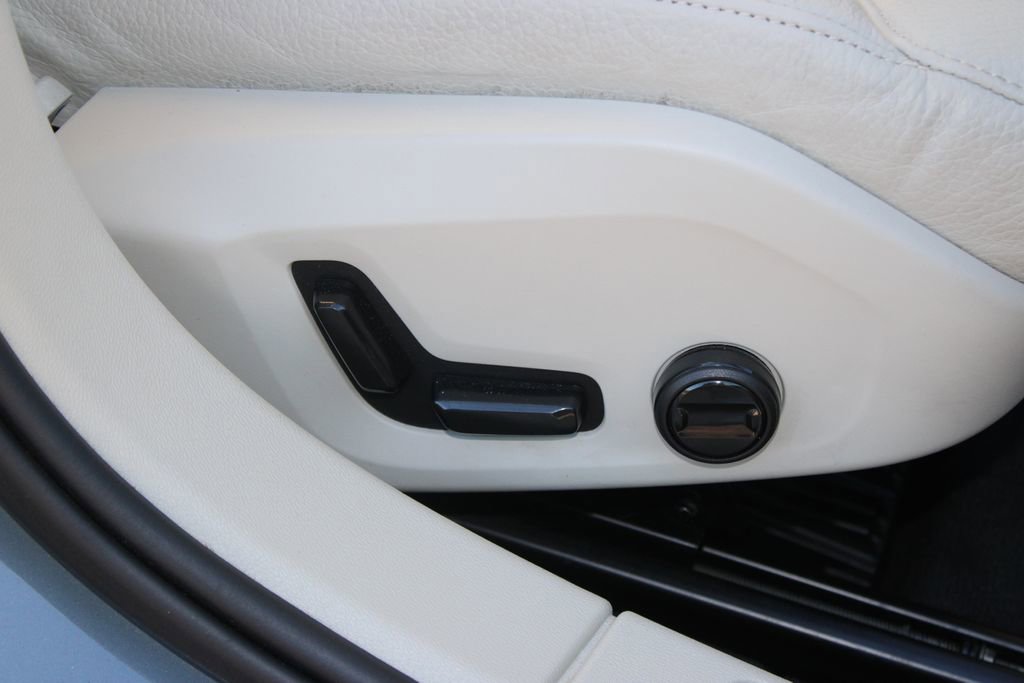 Used 2024 Volvo S60 B5 Plus image 26