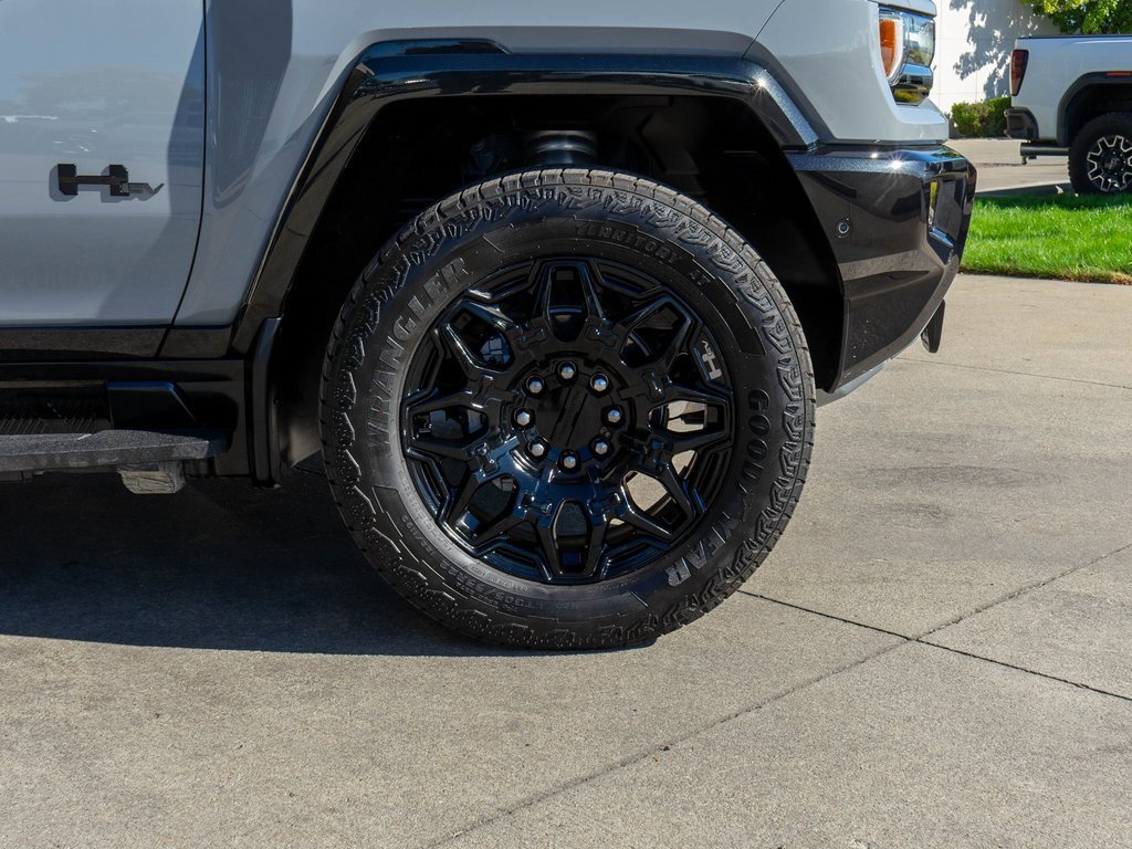 New 2025 GMC Hummer EV 3X w/ LPO, Dark Essentials Package image 40