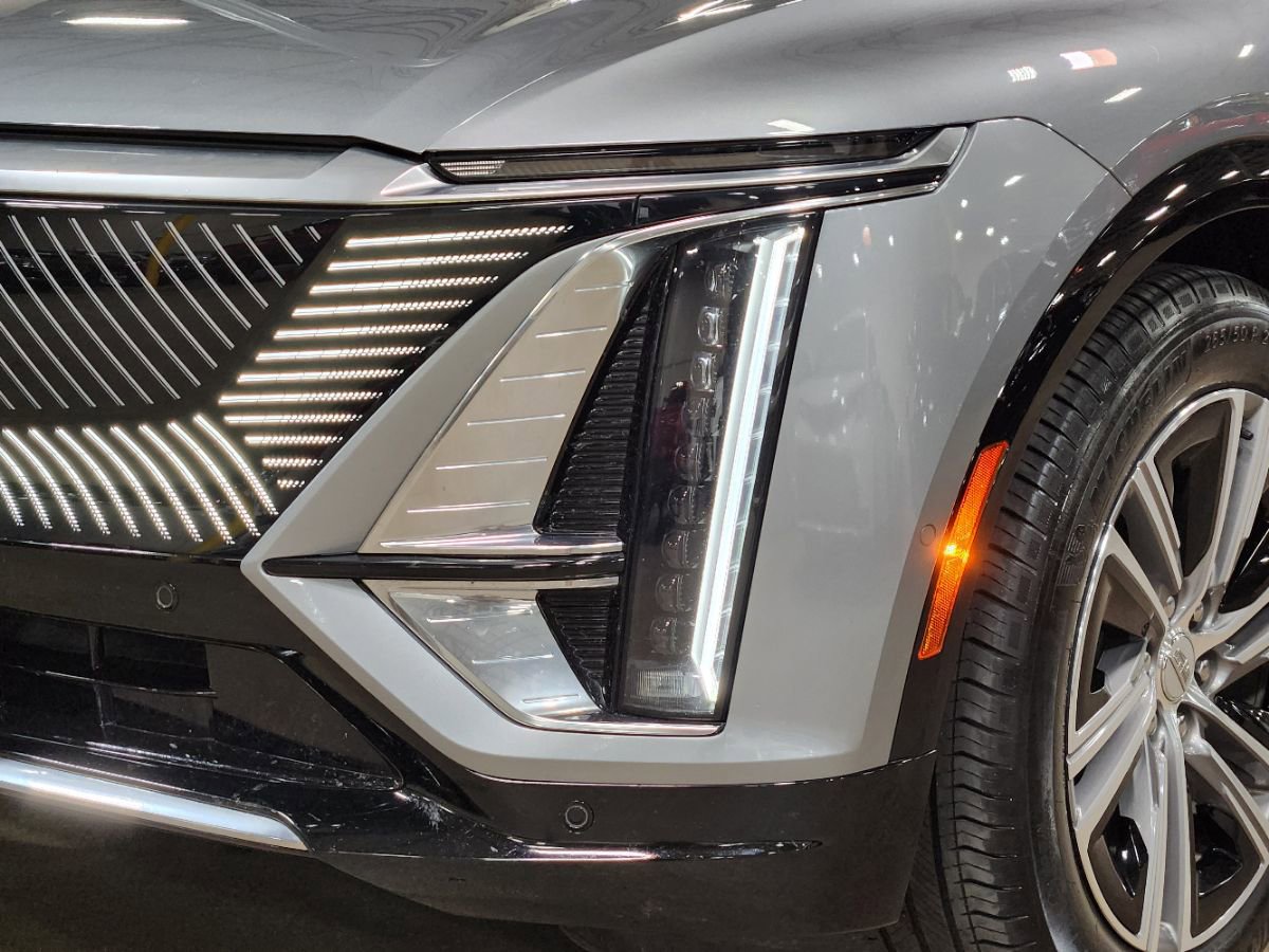 Used 2024 Cadillac Lyriq Luxury w/ LPO, Floor Liner Package image 14