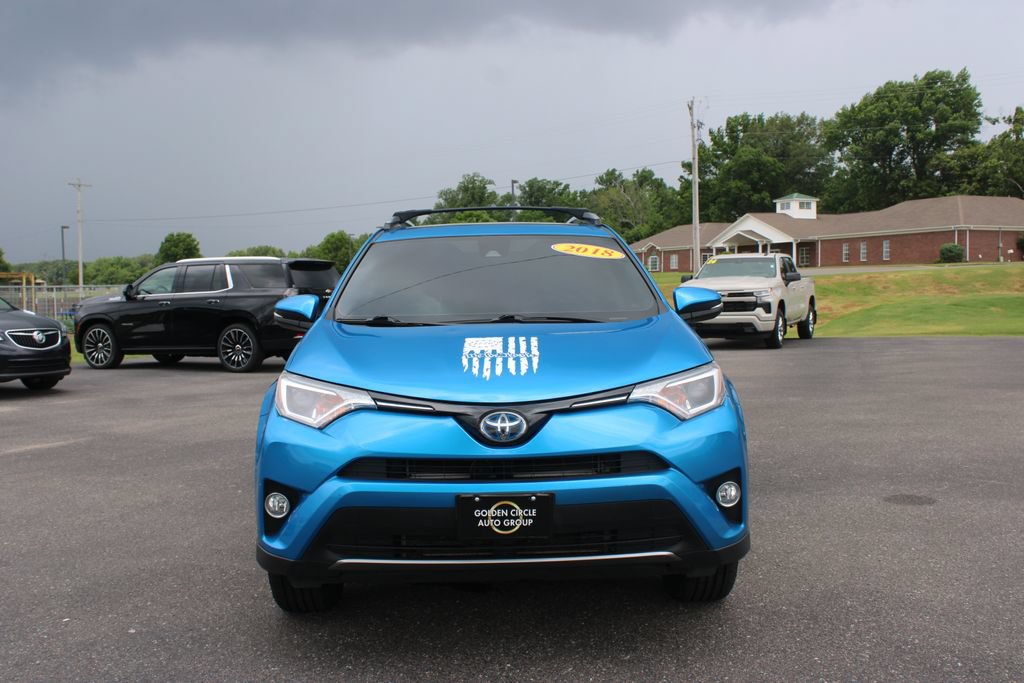 Used 2018 Toyota RAV4 XLE AWD/4WD image 3