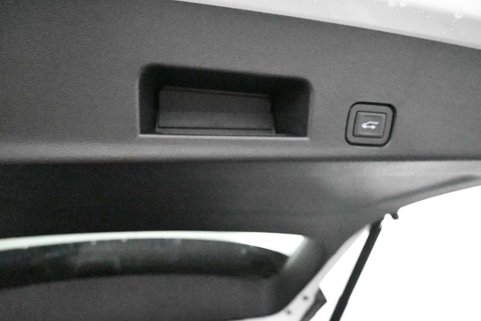 New 2026 GMC Acadia Elevation AWD/4WD image 11