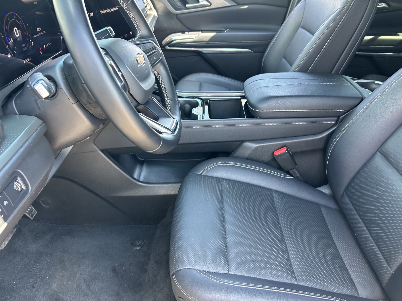 Certified 2025 Chevrolet Traverse LT FWD image 29
