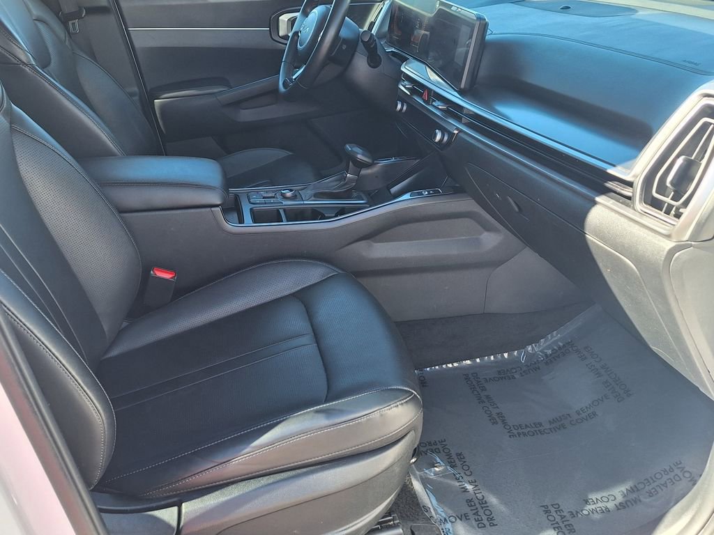 Used 2024 Kia Sorento S image 28