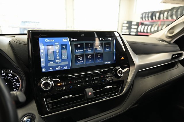 Used 2022 Toyota Highlander Platinum image 16