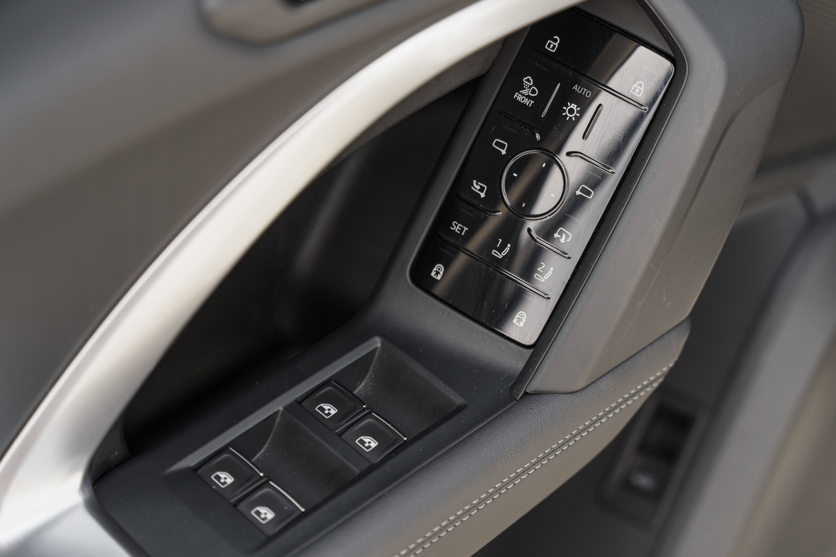 Used 2025 Audi Q5 Premium Plus w/ Premium Plus image 24