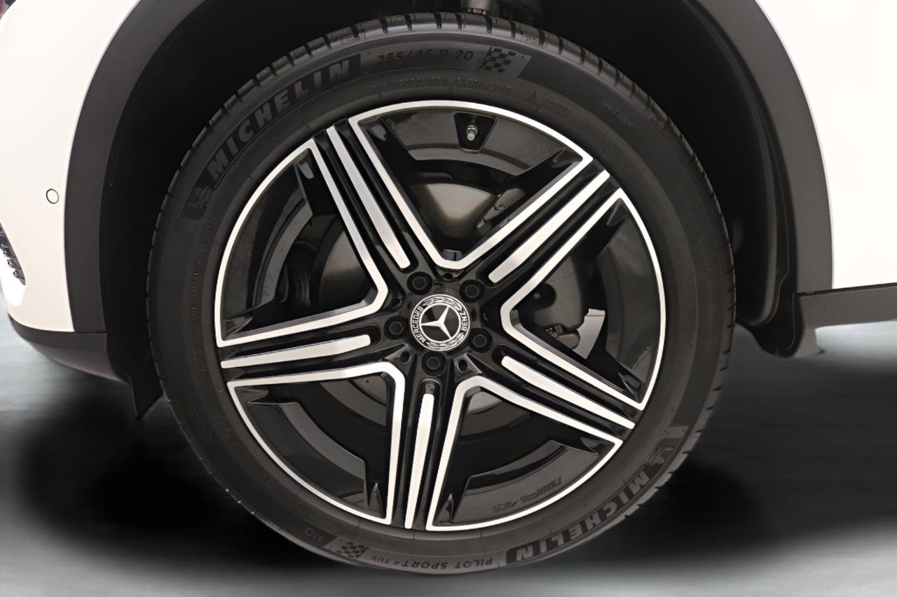 Certified 2026 Mercedes-Benz GLC 300 image 27