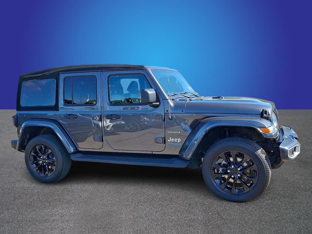 Used 2022 Jeep Wrangler Unlimited Sahara w/ Cold Weather Group AWD/4WD image 4