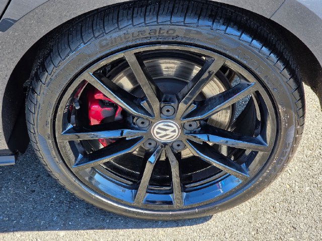 Used 2021 Volkswagen GTI SE FWD image 15