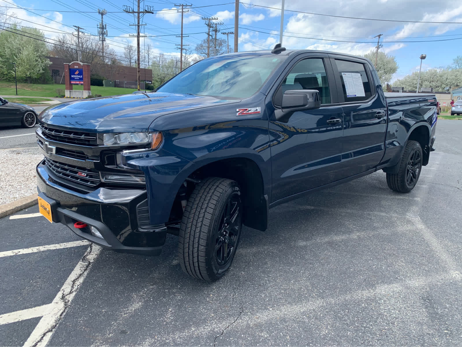 Used 2021 Chevrolet Silverado 1500 LT Trail Boss w/ Convenience Package II image 3