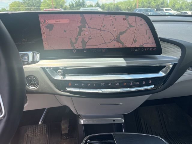 Used 2024 Cadillac Lyriq Luxury w/ LPO, Floor Liner Package AWD/4WD image 7