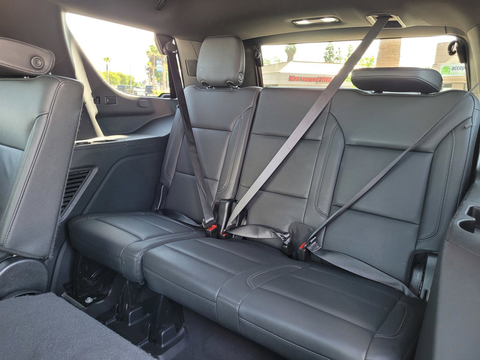 Used 2024 Chevrolet Tahoe LT RWD image 12