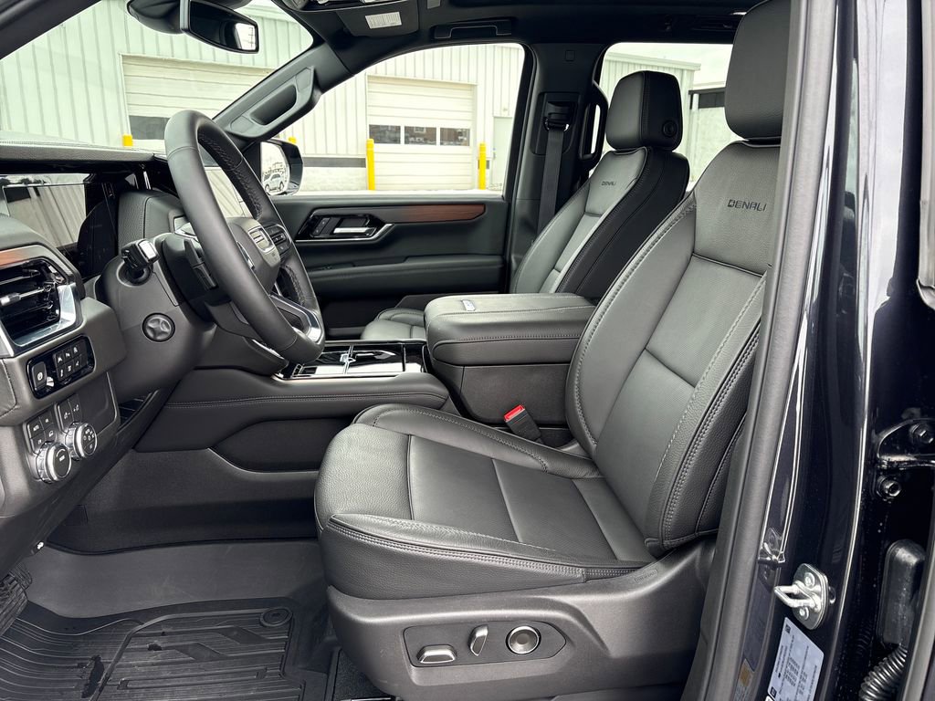 New 2026 GMC Yukon XL Denali w/ Sun & Power Step Package image 16