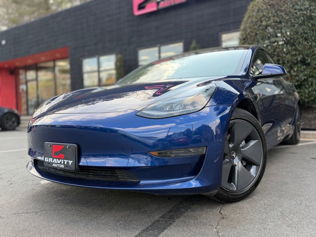 Used 2021 Tesla Model 3 Standard Range image 2