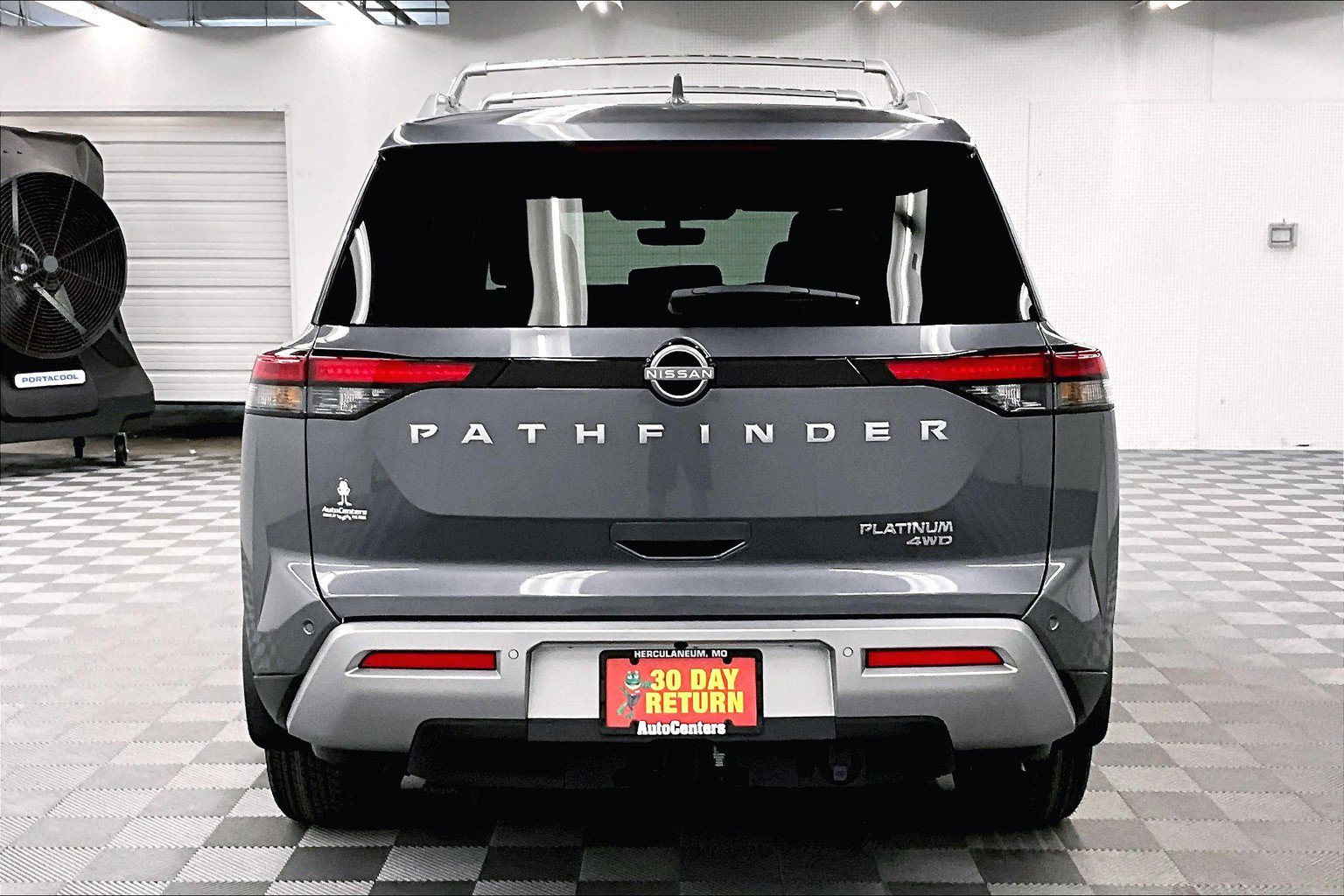 New 2025 Nissan Pathfinder Platinum w/ Cargo Package AWD/4WD image 5