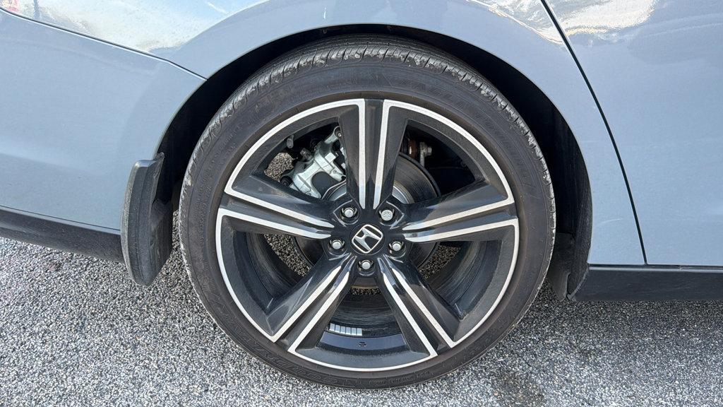 Used 2025 Honda Accord Sport image 13