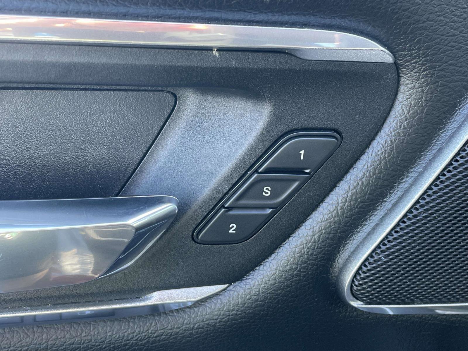 Used 2021 RAM 1500 Laramie AWD/4WD image 15