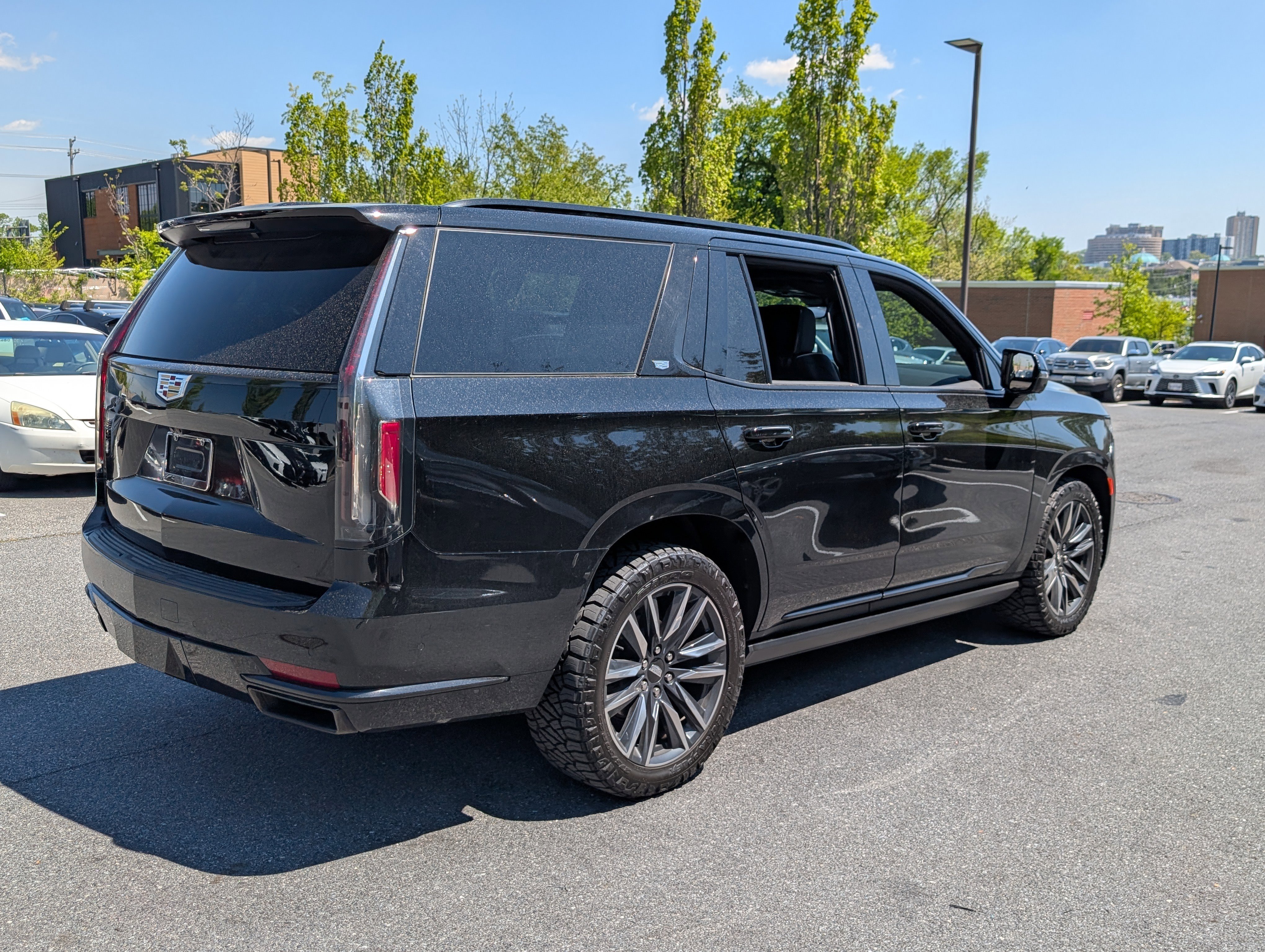 Used 2021 Cadillac Escalade Sport w/ Driver Assist Tech Package AWD/4WD image 3