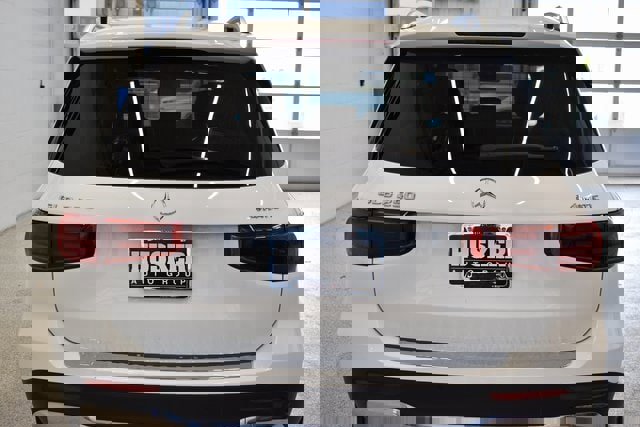 New 2025 Mercedes-Benz GLB 250 4MATIC image 11