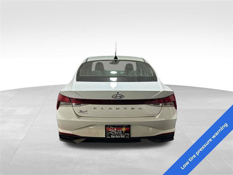 Used 2021 Hyundai Elantra SE FWD image 6
