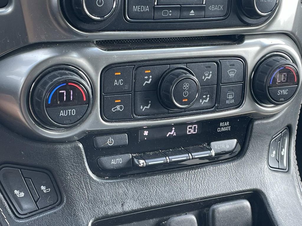 Used 2017 Chevrolet Suburban LT image 26