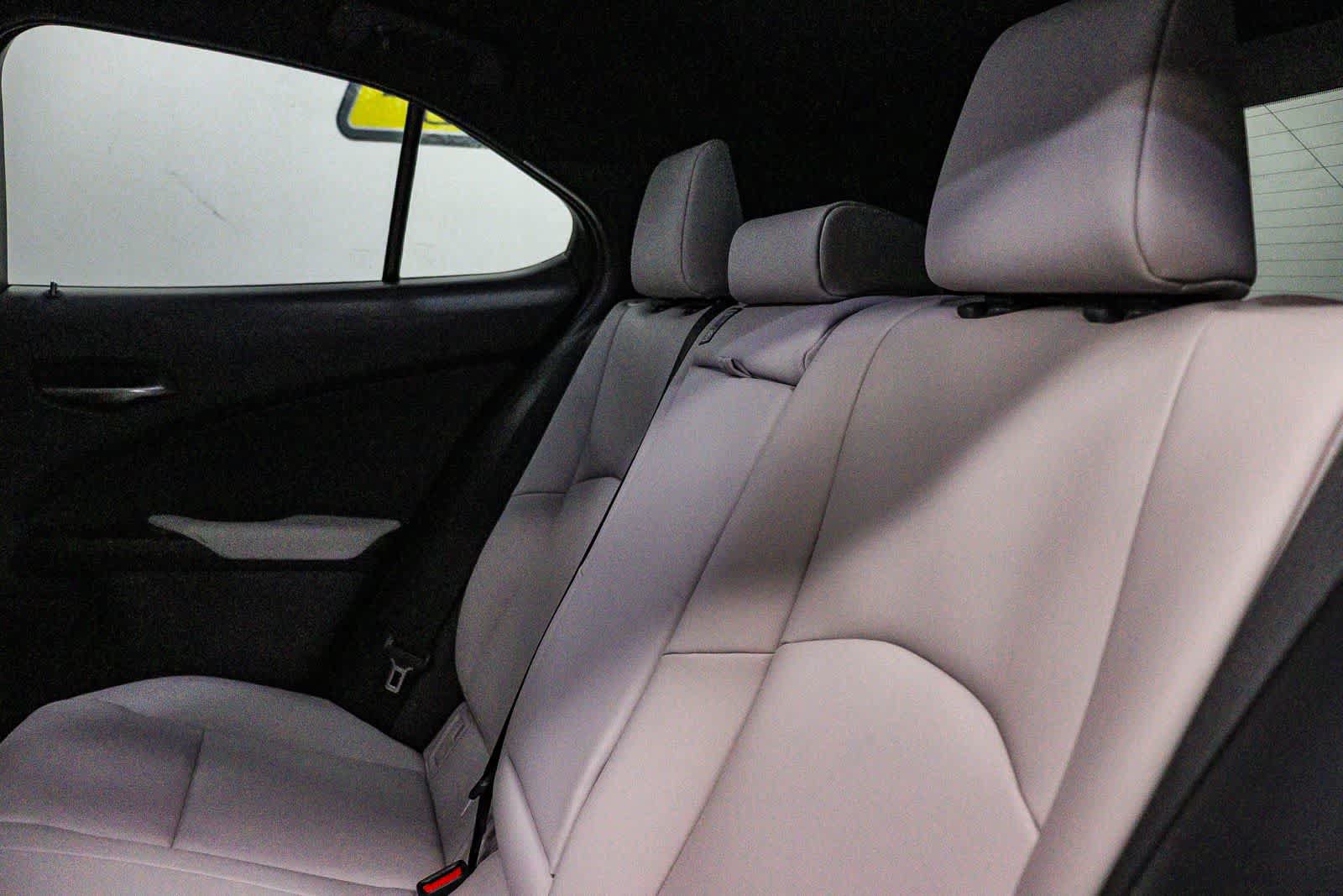 Used 2022 Lexus UX 200 w/ Accessory Package (Z2) FWD image 18