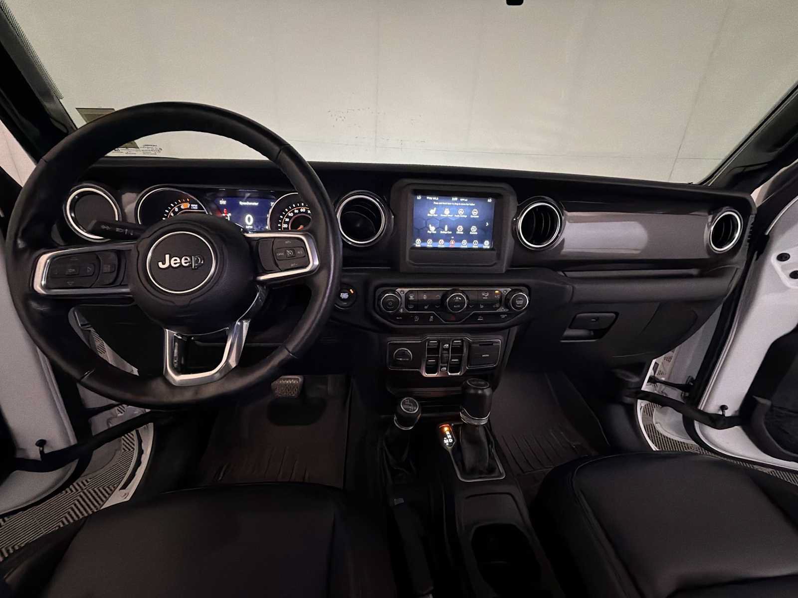 Used 2021 Jeep Wrangler Unlimited Sahara AWD/4WD image 12
