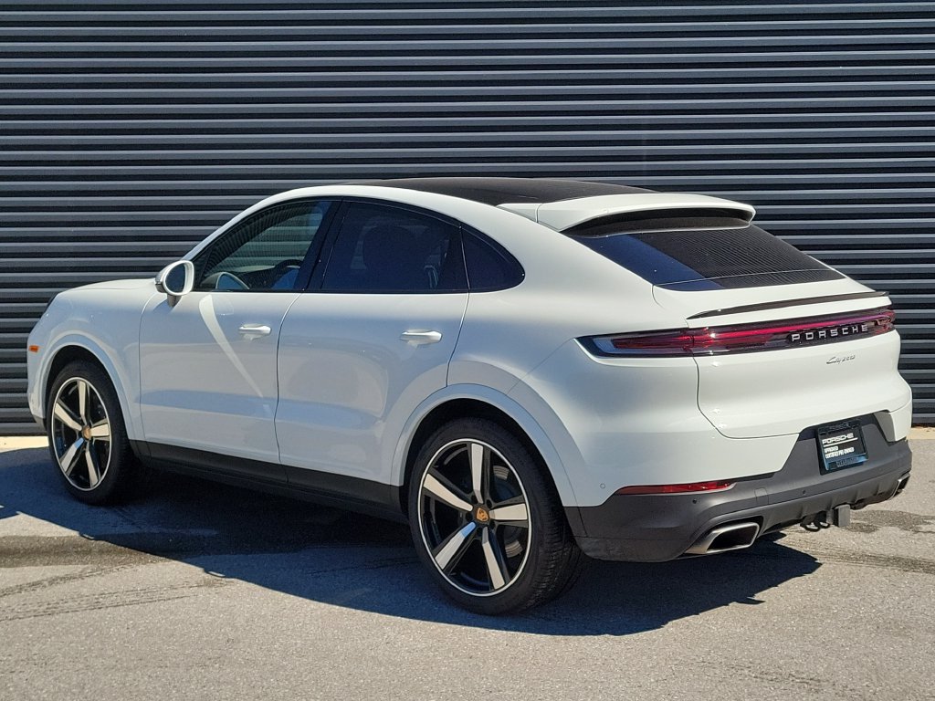 Certified 2026 Porsche Cayenne Coupe AWD/4WD image 3