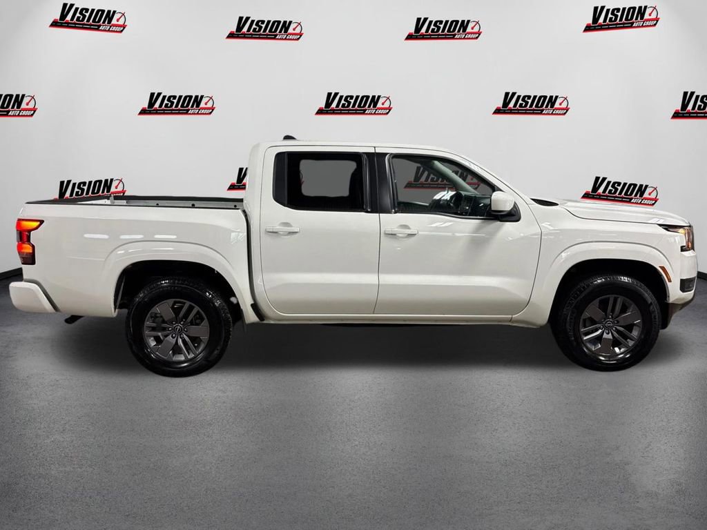 Used 2025 Nissan Frontier SV image 4
