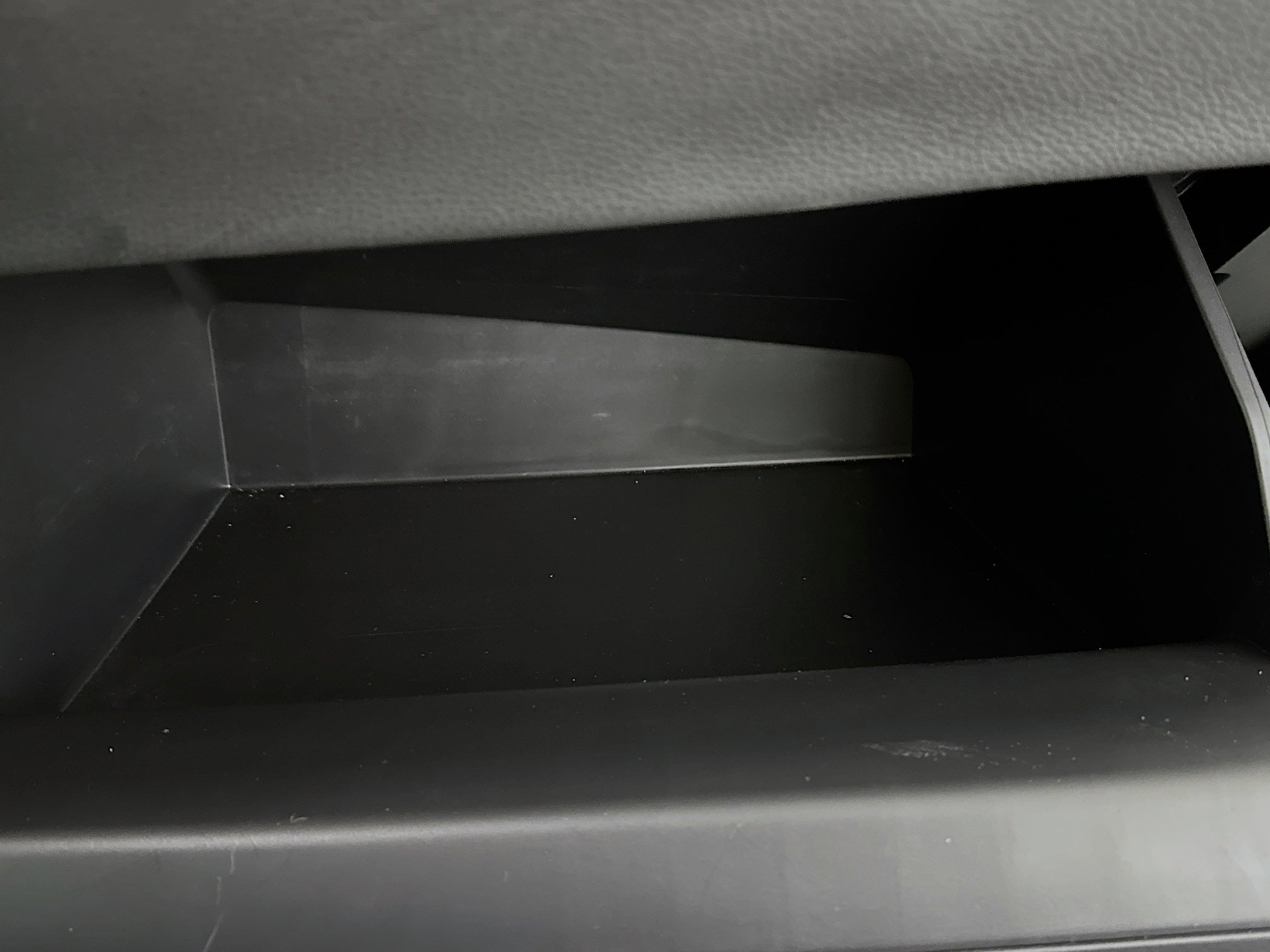 Used 2025 Toyota Corolla Cross LE image 32