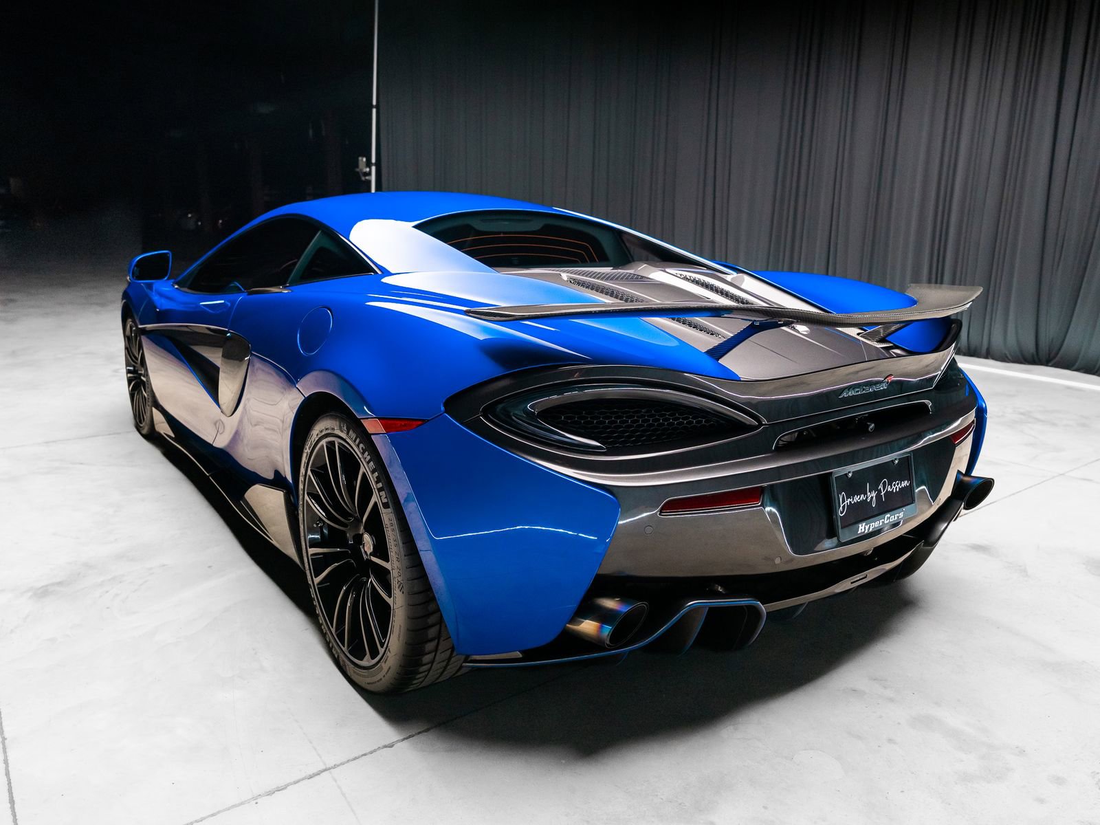 Used 2016 McLaren 570S Coupe RWD image 13