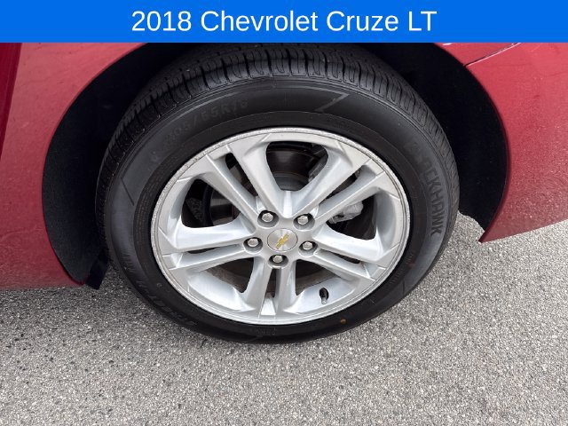 Certified 2018 Chevrolet Cruze LT w/ Convenience Package FWD image 25